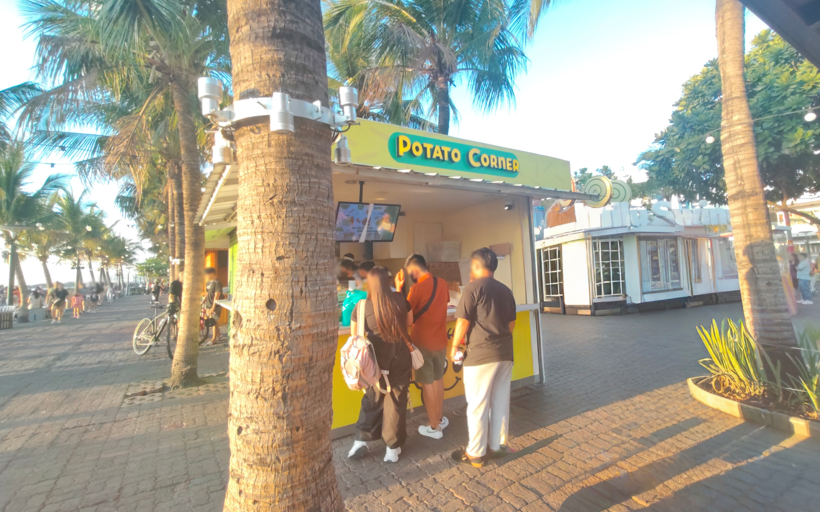 POTATO CORNER in SM Mall of Asia